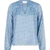 Neo Noir Bisa Big Tile Blouse Lyseblå